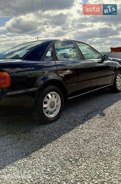 Седан Audi A4 1996 в Дрогобыче