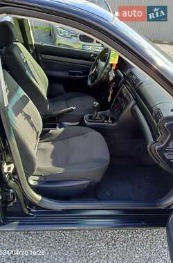 Седан Audi A4 1996 в Дрогобыче
