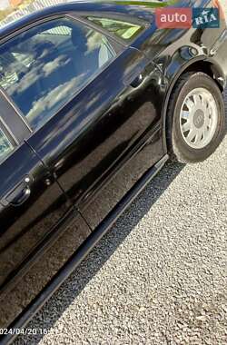 Седан Audi A4 1996 в Дрогобыче