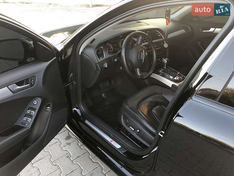 Седан Audi A4 2014 в Львове