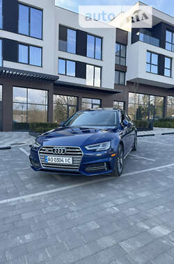 Седан Audi A4 2017 в Ужгороде