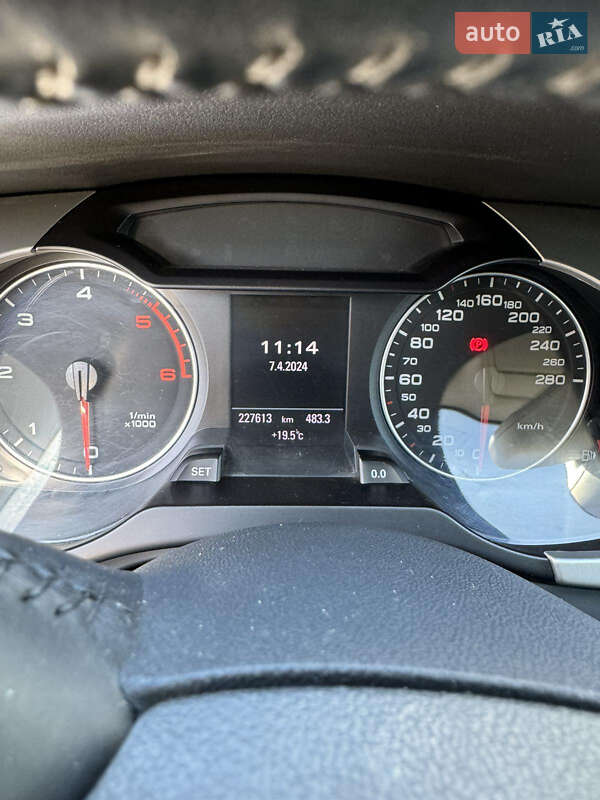 Універсал Audi A4 2011 в Ужгороді