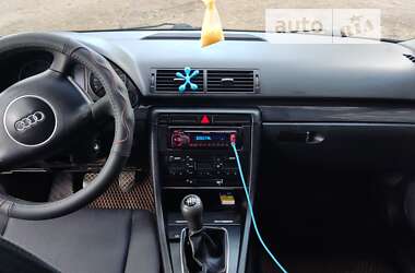 Седан Audi A4 2001 в Глухові