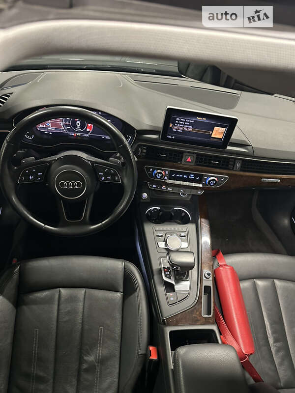 Седан Audi A4 2018 в Львове