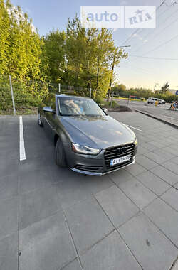 Седан Audi A4 2012 в Луцьку