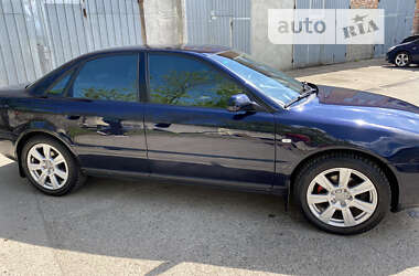 Седан Audi A4 1999 в Стрые