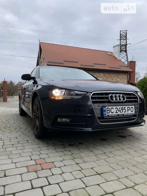 Седан Audi A4 2013 в Львові