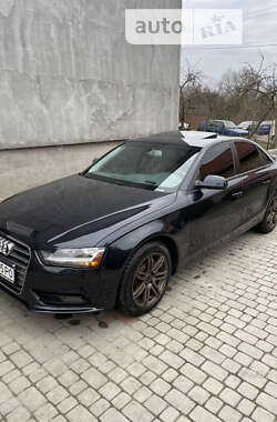 Седан Audi A4 2013 в Львові