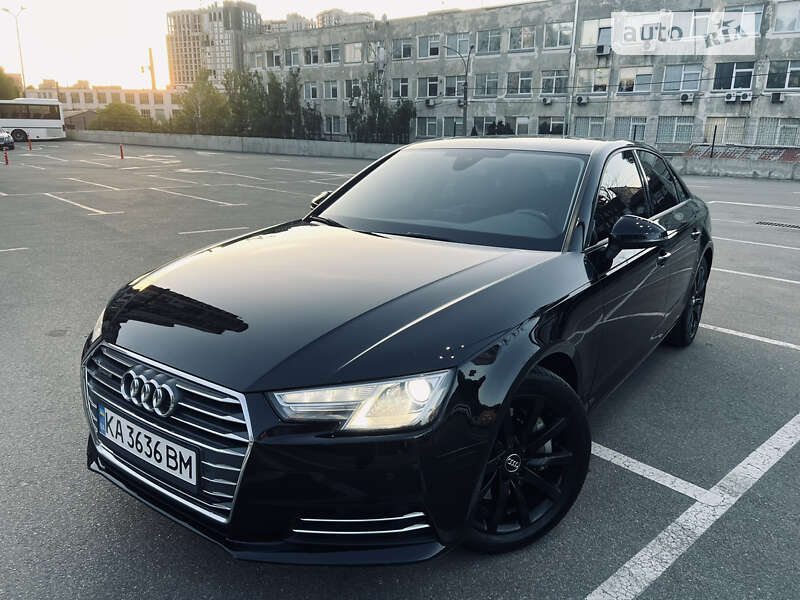 Седан Audi A4 2016 в Киеве