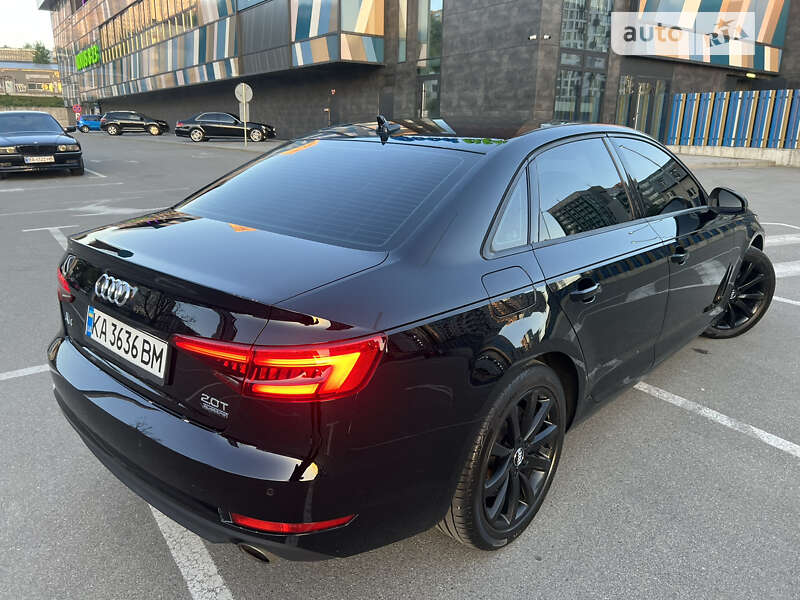 Седан Audi A4 2016 в Киеве