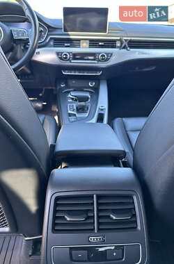 Седан Audi A4 2018 в 