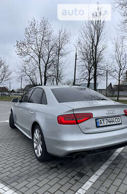 Седан Audi A4 2013 в Івано-Франківську