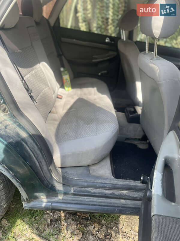 Седан Audi A4 1996 в Бородянке