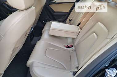 Седан Audi A4 2013 в Стрию