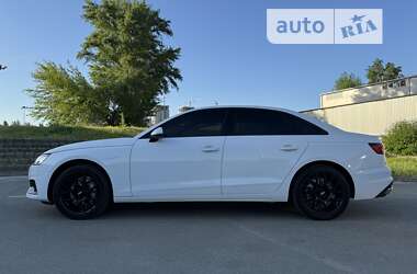 Седан Audi A4 2021 в Киеве