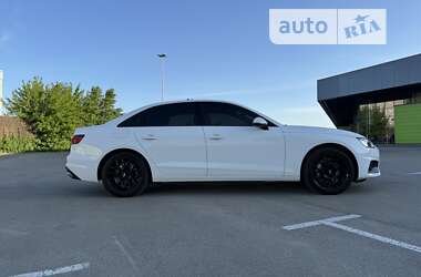 Седан Audi A4 2021 в Киеве