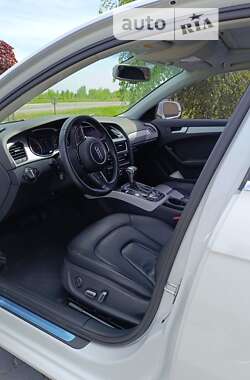 Седан Audi A4 2015 в Коломые