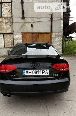 Седан Audi A4 2012 в Покровске