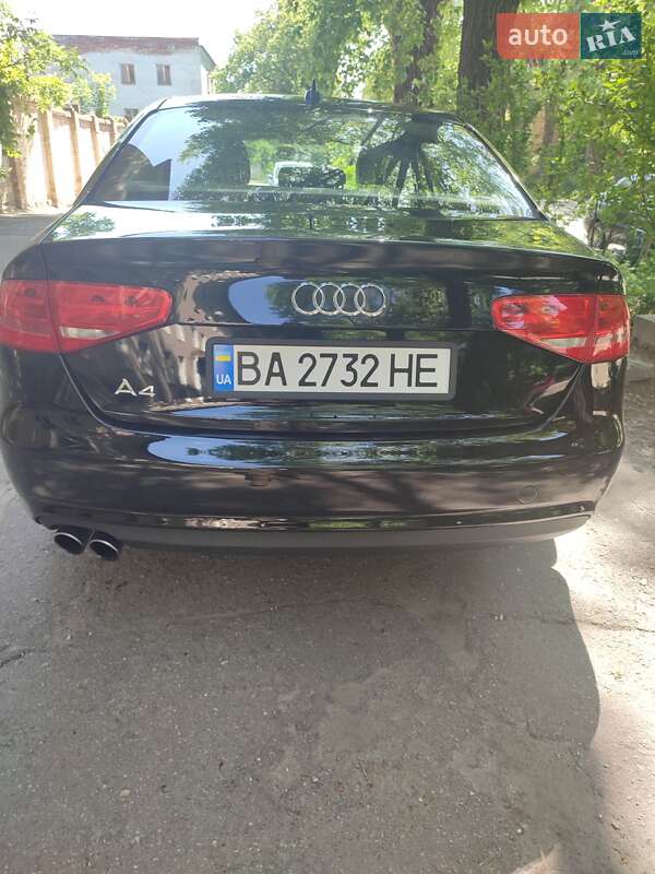 Седан Audi A4 2013 в Кропивницком