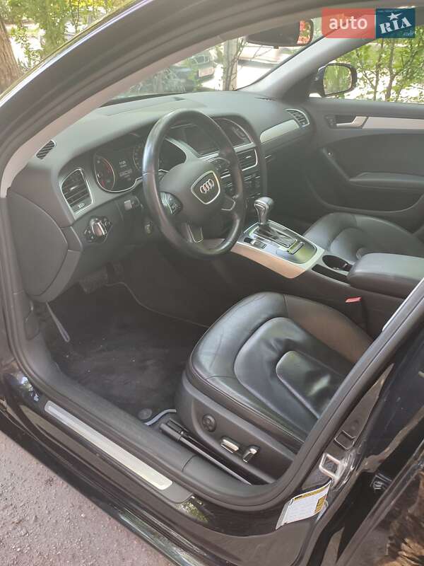Седан Audi A4 2013 в Кропивницком