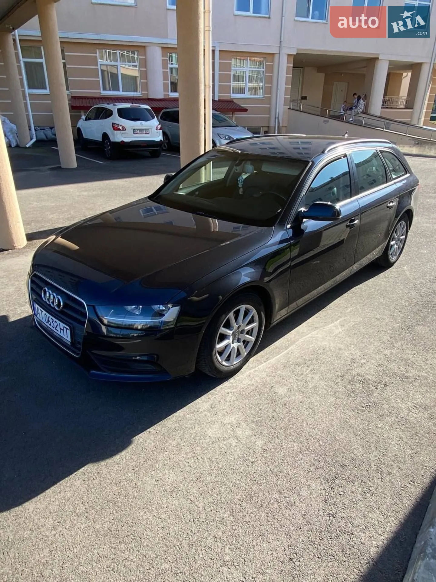 Audi A4 2013 VIN WAUZZZ8K2DA201726 фото оголошення 5 з 20