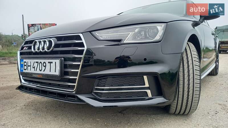 Седан Audi A4 2018 в Одессе