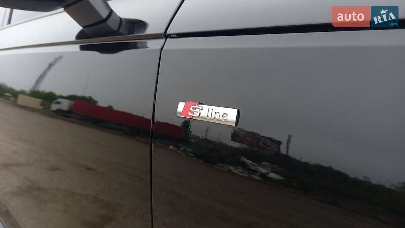 Седан Audi A4 2018 в Одессе