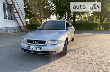 Седан Audi A4 2000 в Іваничах