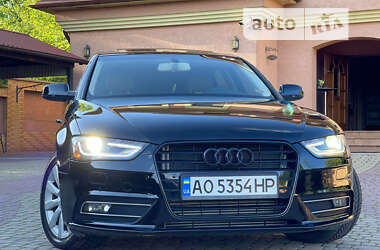 Седан Audi A4 2012 в Мукачево