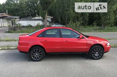 Седан Audi A4 1997 в Чернигове