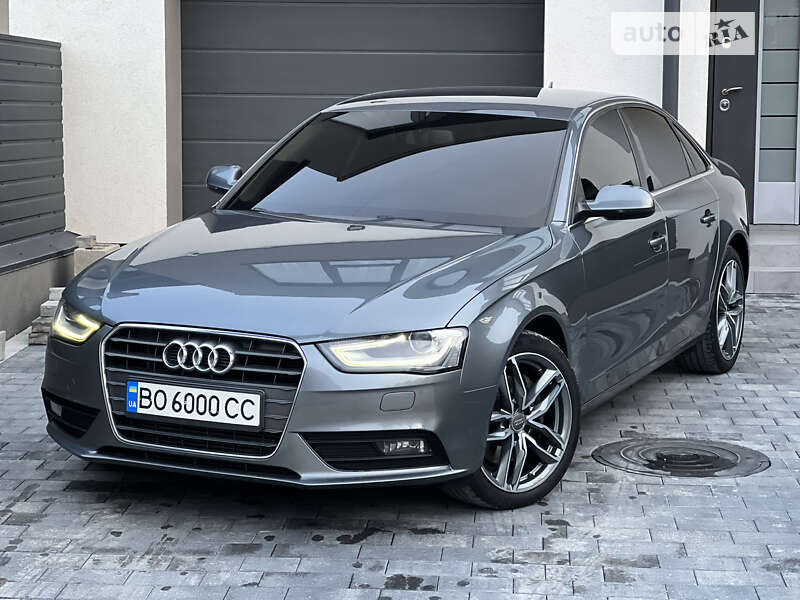 Седан Audi A4 2012 в Тернополе