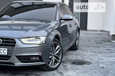 Седан Audi A4 2012 в Тернополі