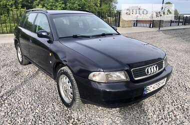 Универсал Audi A4 1997 в Яворове