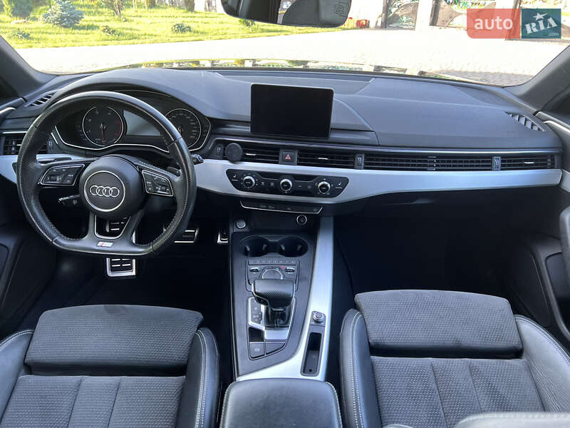 Универсал Audi A4 2018 в Калуше