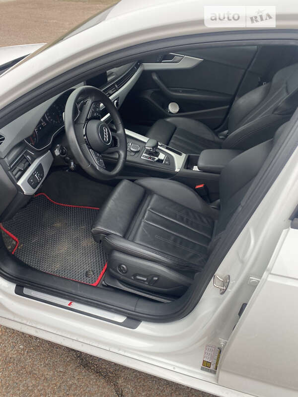 Седан Audi A4 2017 в Баришівка