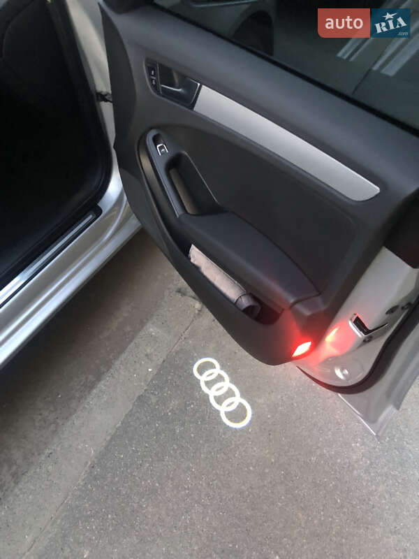 Седан Audi A4 2013 в Харькове