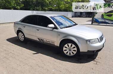 Седан Audi A4 2001 в Снятине