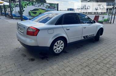 Седан Audi A4 2001 в Снятине