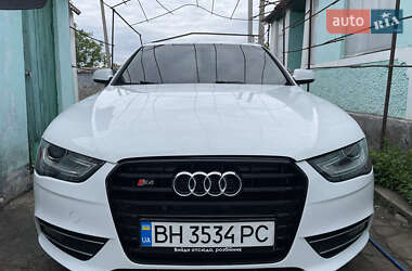 Седан Audi A4 2014 в Вознесенске