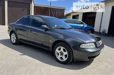 Седан Audi A4 1997 в Чернігові