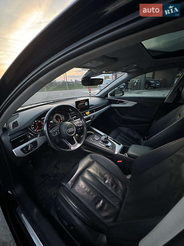 Седан Audi A4 2017 в Львове