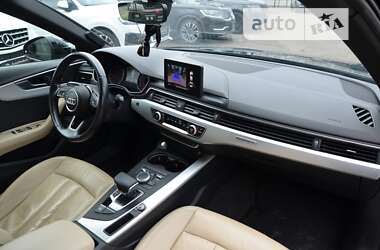 Седан Audi A4 2017 в Киеве