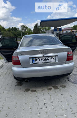 Седан Audi A4 1997 в Берегово