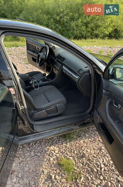 Седан Audi A4 2001 в Березному