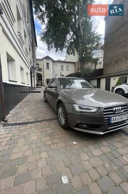 Седан Audi A4 2014 в Киеве