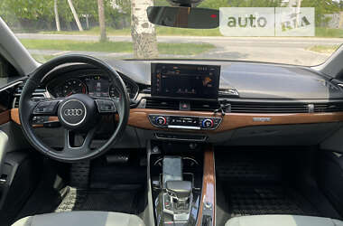 Седан Audi A4 2021 в Запоріжжі
