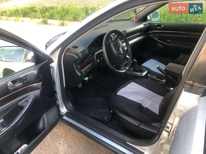 Универсал Audi A4 2001 в Львове