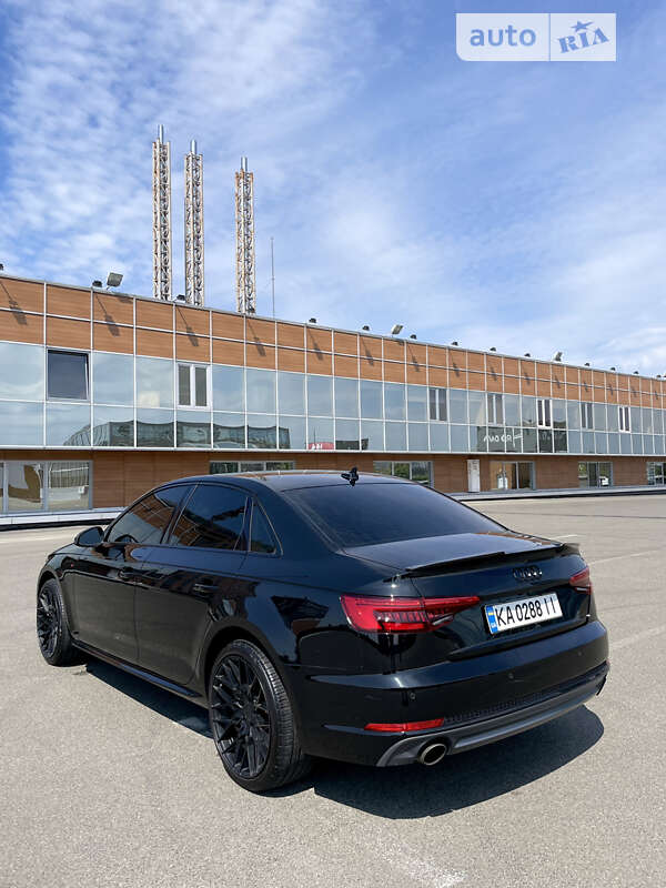 Седан Audi A4 2016 в Хмельницком