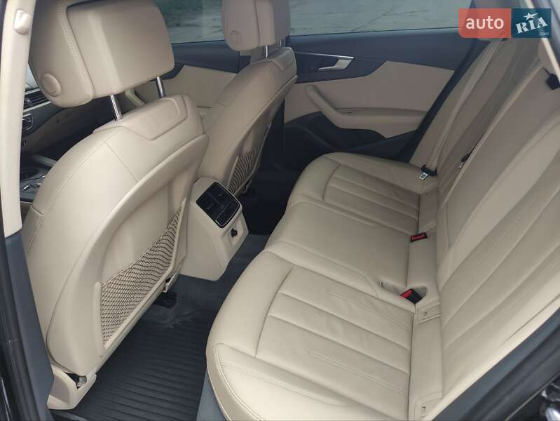 Седан Audi A4 2019 в Каменском