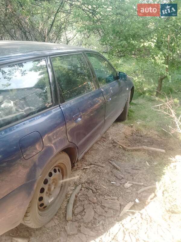 Универсал Audi A4 2000 в Лимане